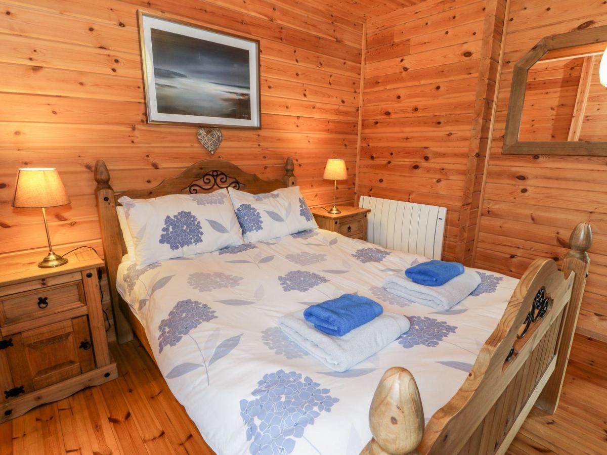 Sun View Lodge Llanbedr  Exterior photo